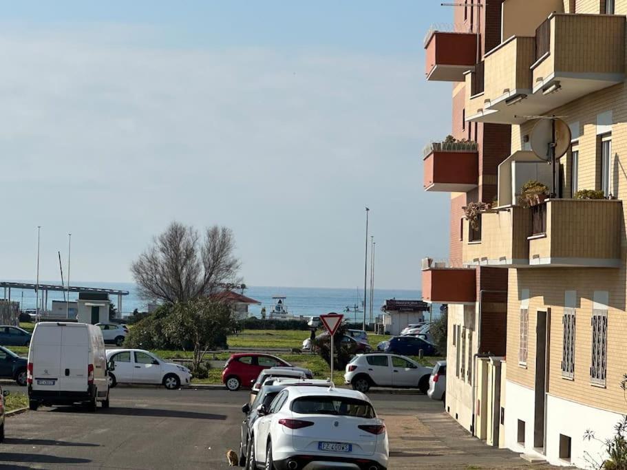Casa Rostri Leilighet Lido di Ostia Eksteriør bilde